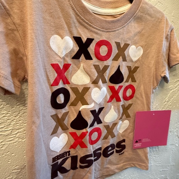 Valentine’s Day Hershey’s Kisses Kids XO Red and Tan Sz 3T Shirts set of 2 - Picture 8 of 10